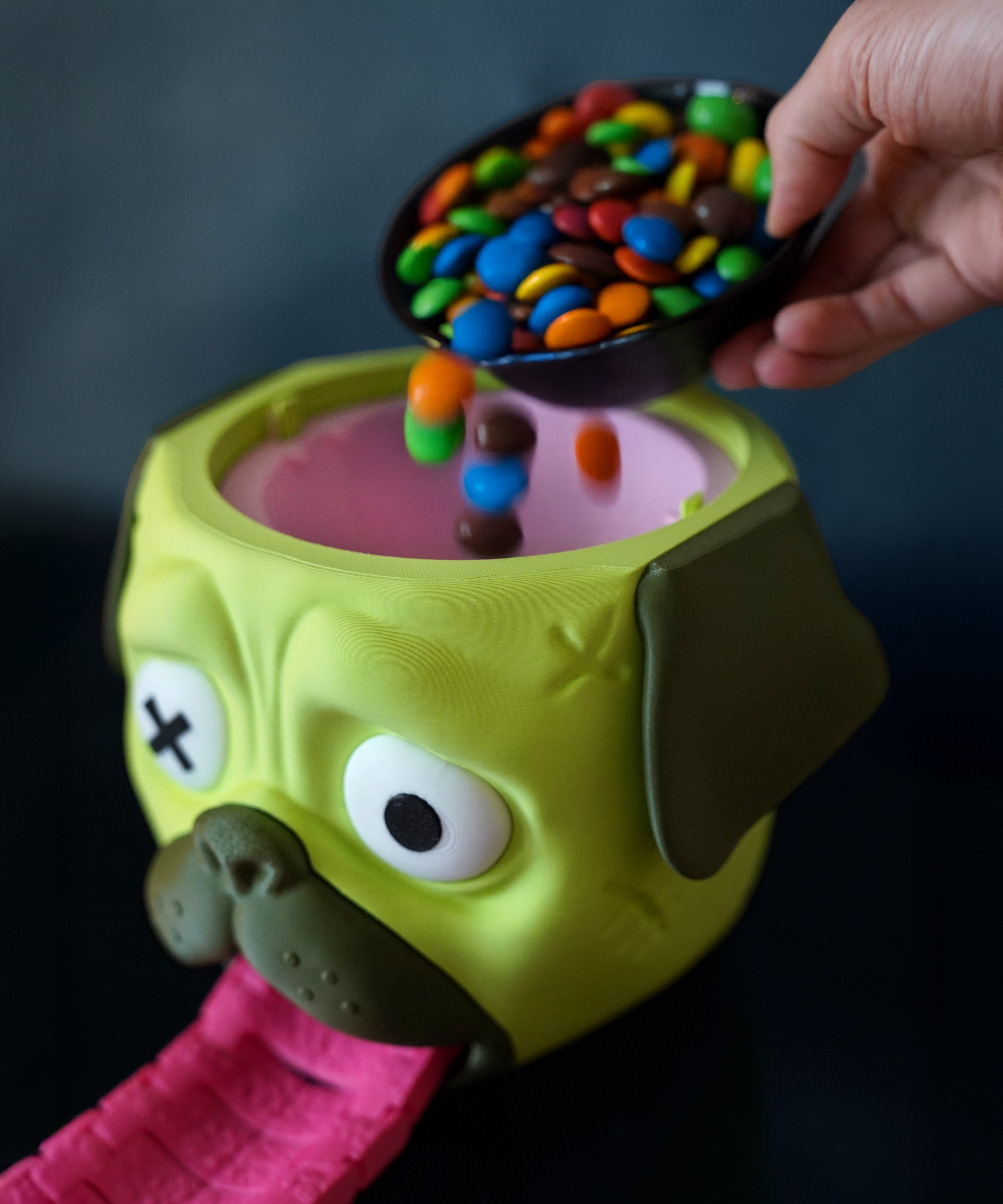 Zombiehunden Igor godteridispenser